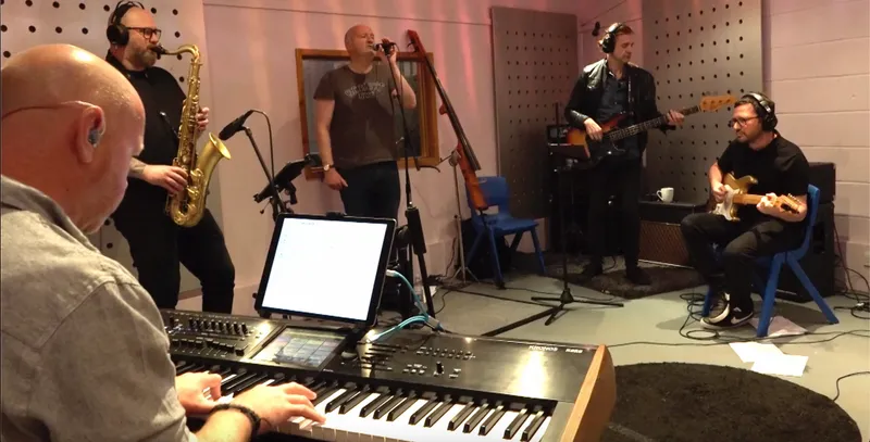 Empty Roads — Live Session